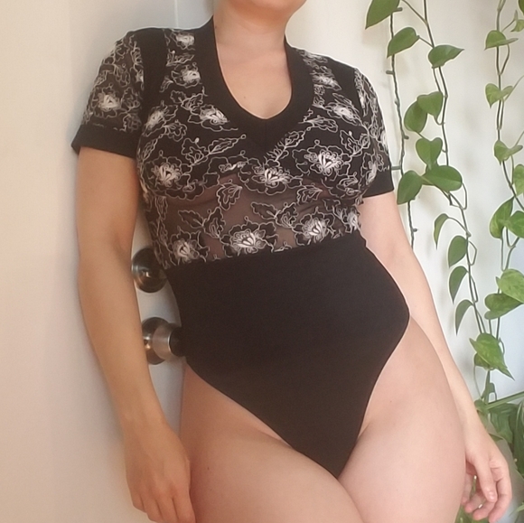 Vintage Parisian Floral bodysuit - Picture 7 of 8